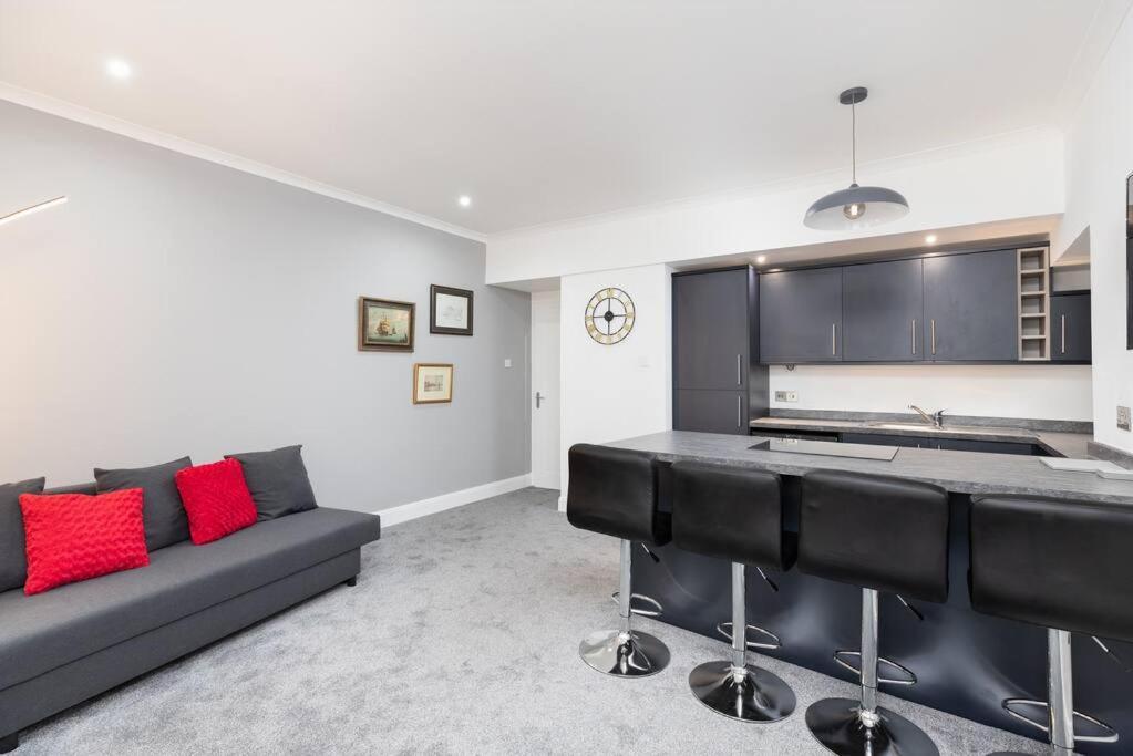 City Centre 2 Bedroom Flat Пърт Екстериор снимка